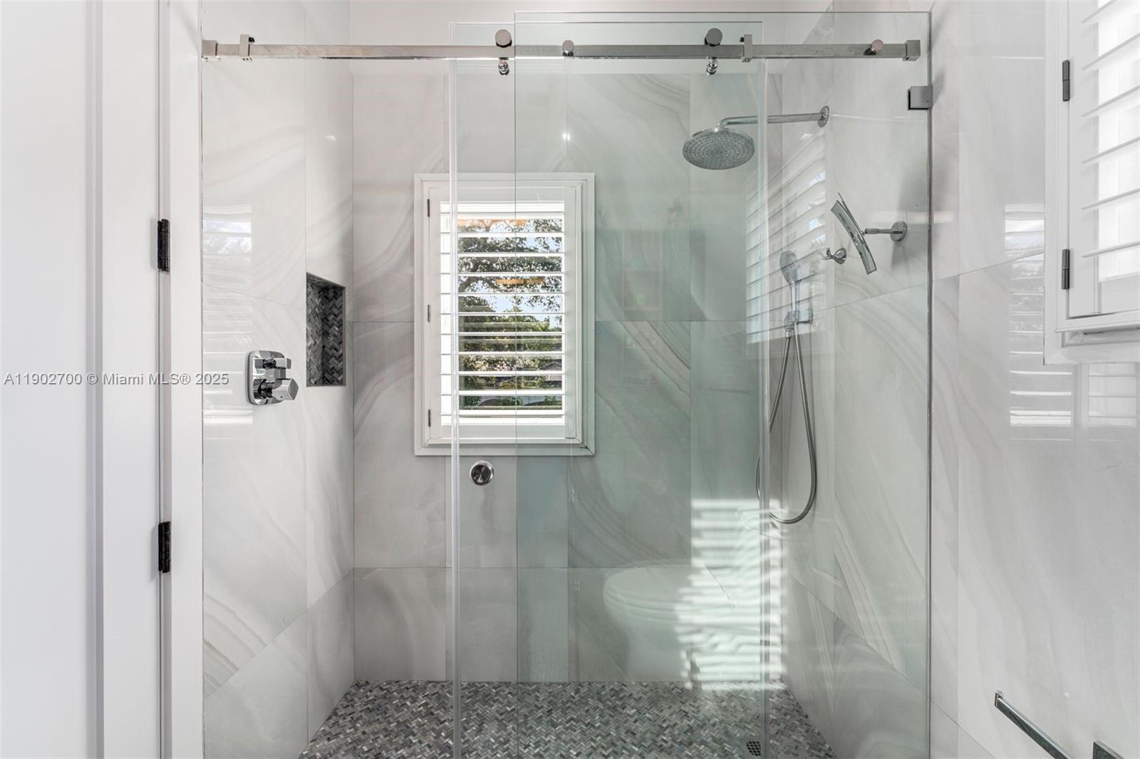 THE PALM ESTATES - Residential