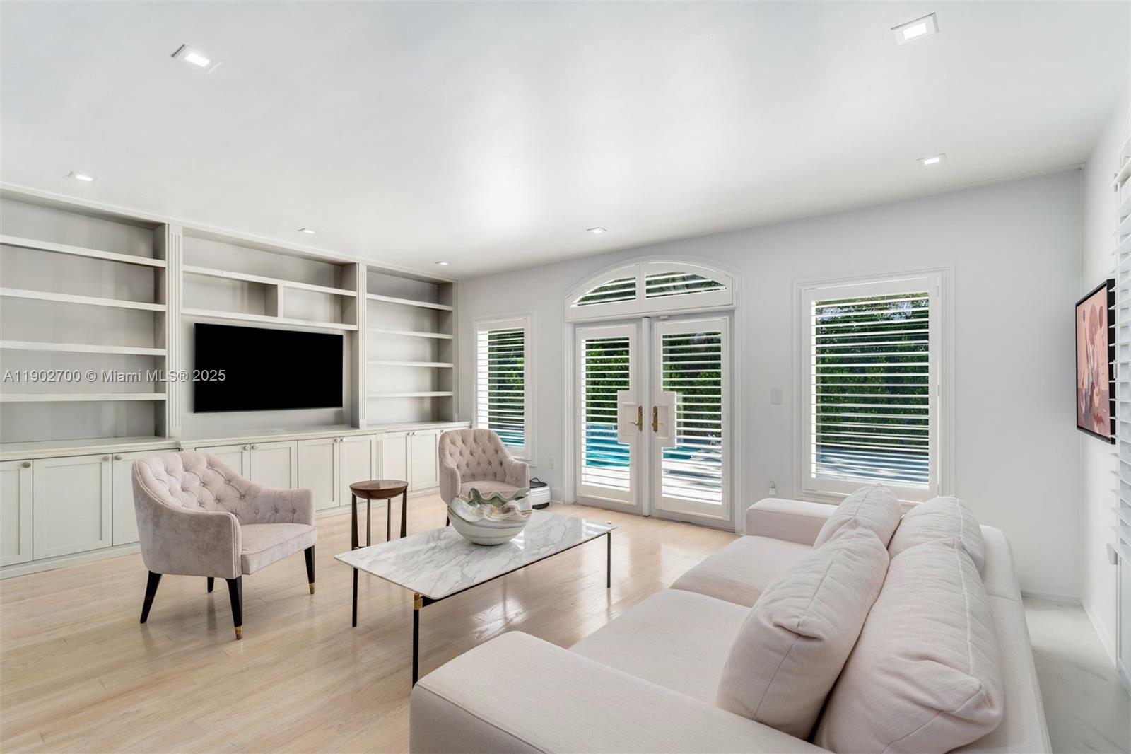 THE PALM ESTATES - Residential