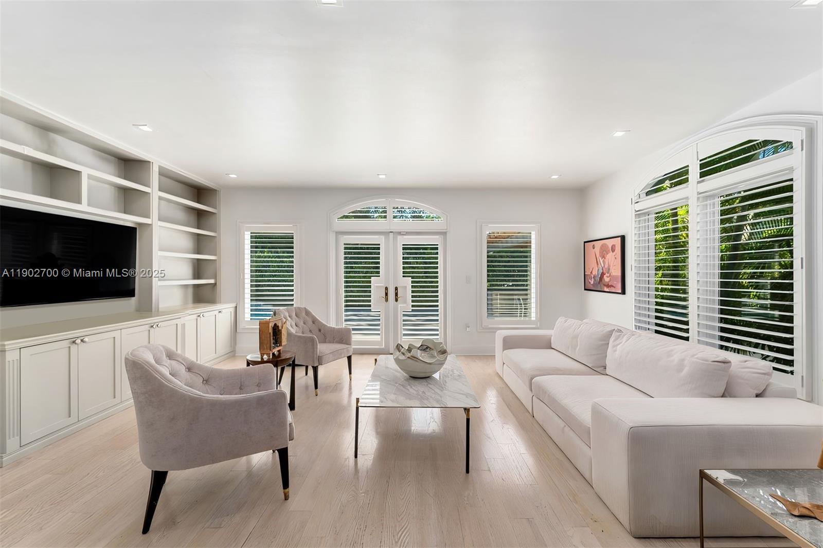 THE PALM ESTATES - Residential