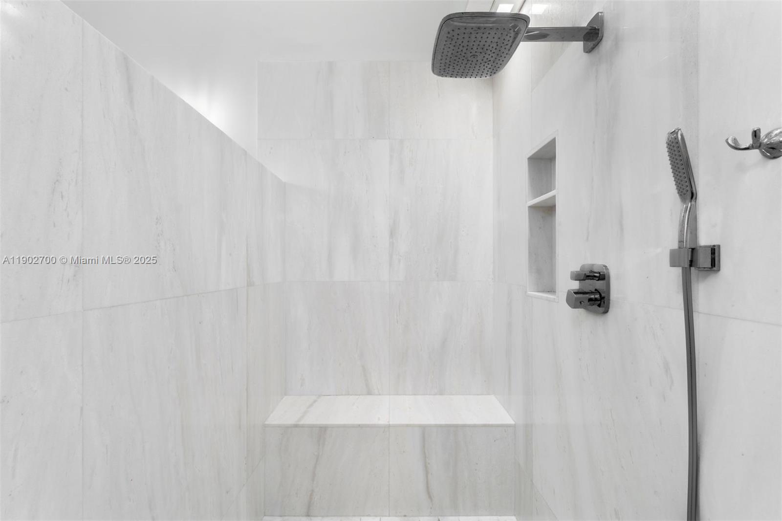 THE PALM ESTATES - Residential