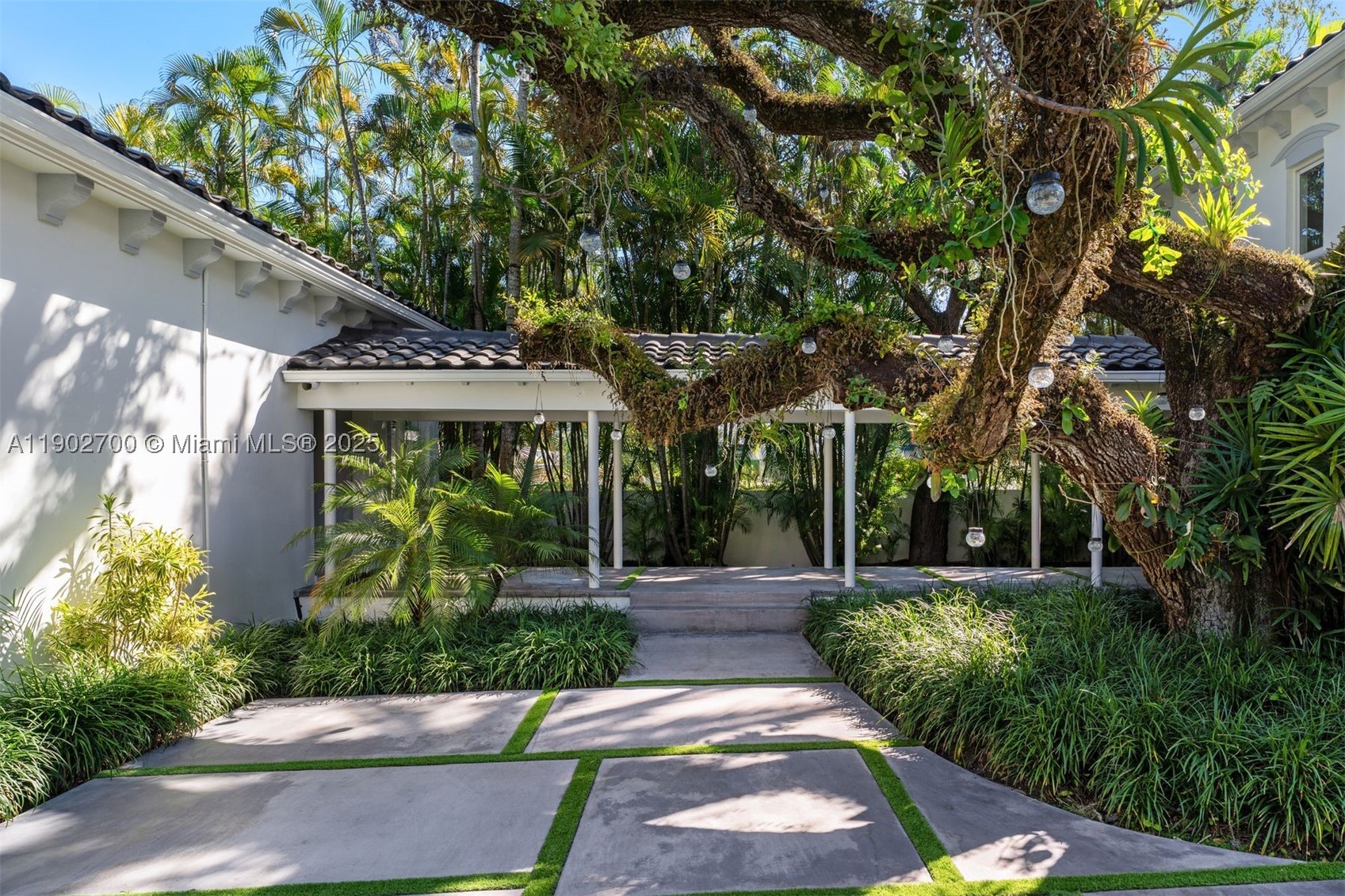 5770 SW 100th St