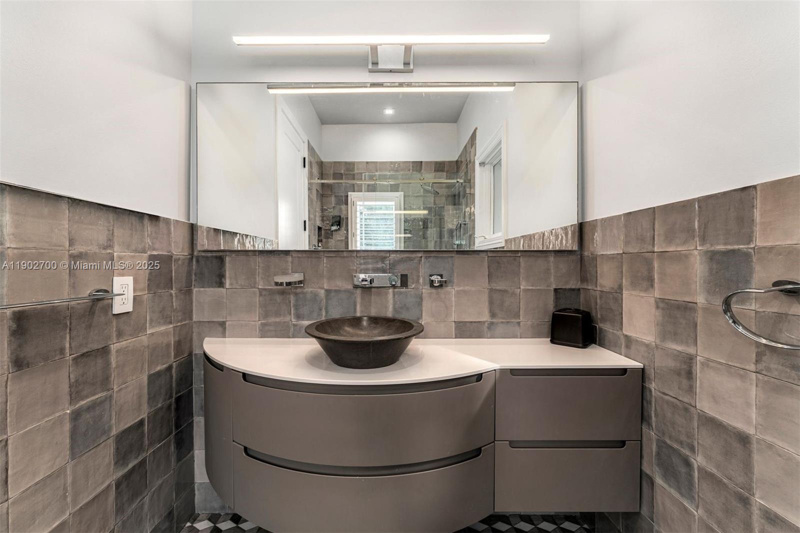 THE PALM ESTATES - Residential