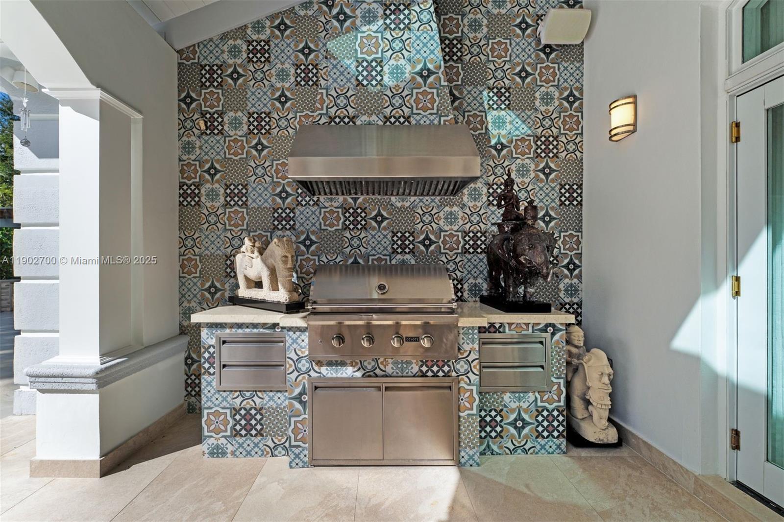 THE PALM ESTATES - Residential