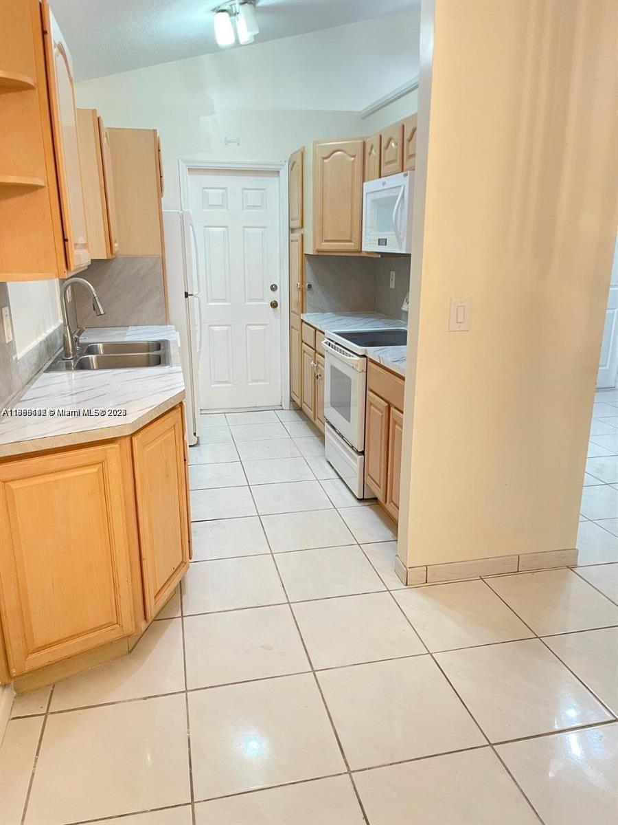 HARRIEL ESTATES - Residential Lease