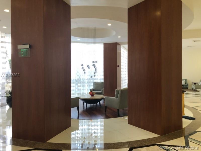 LA GORCE PALACE CONDO - Residential Lease