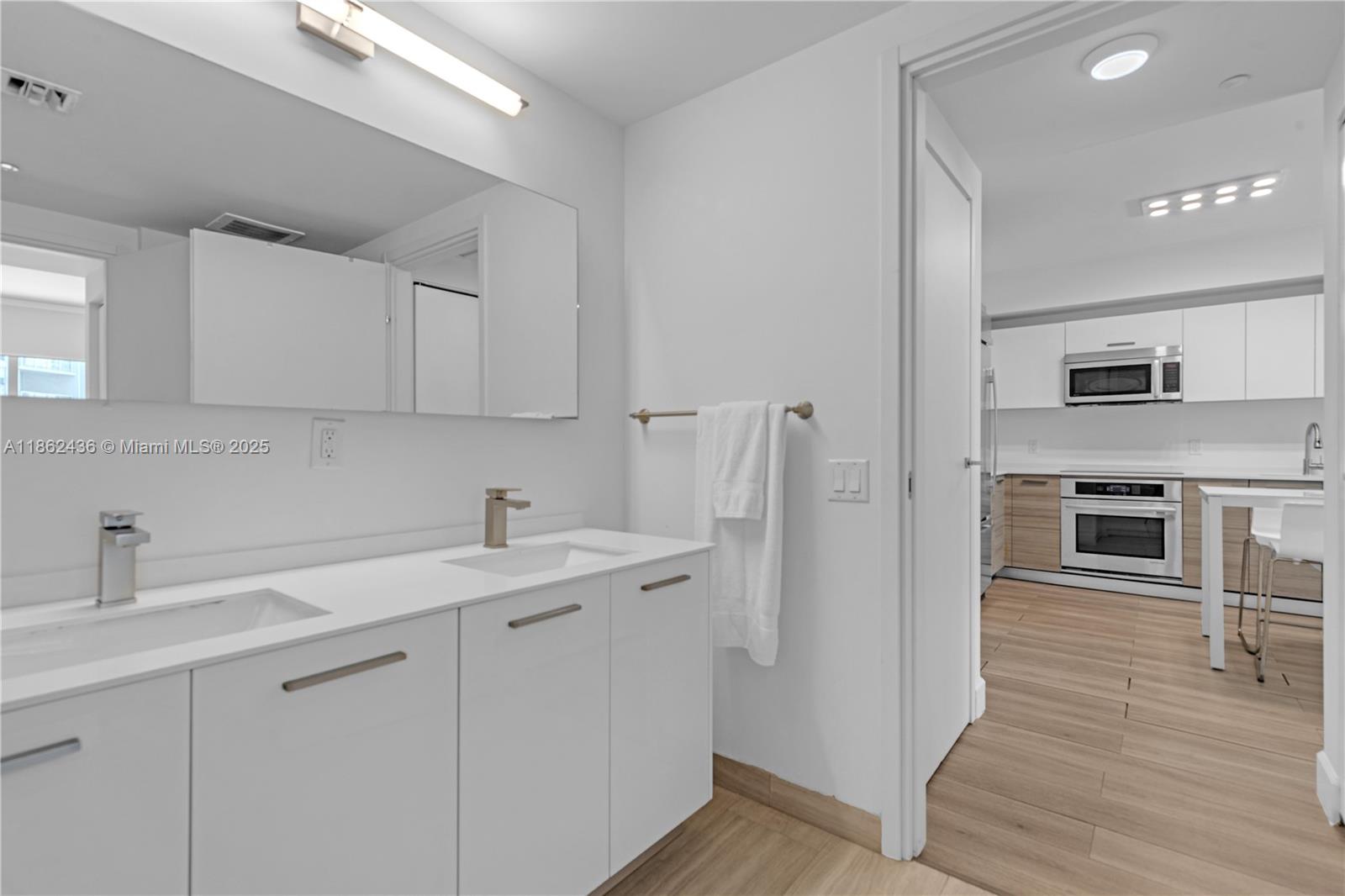 BRICKELLHOUSE CONDO - Residential