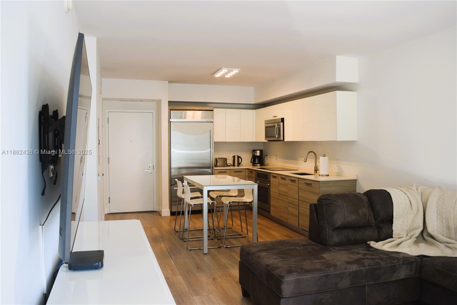 BRICKELLHOUSE CONDO - Residential