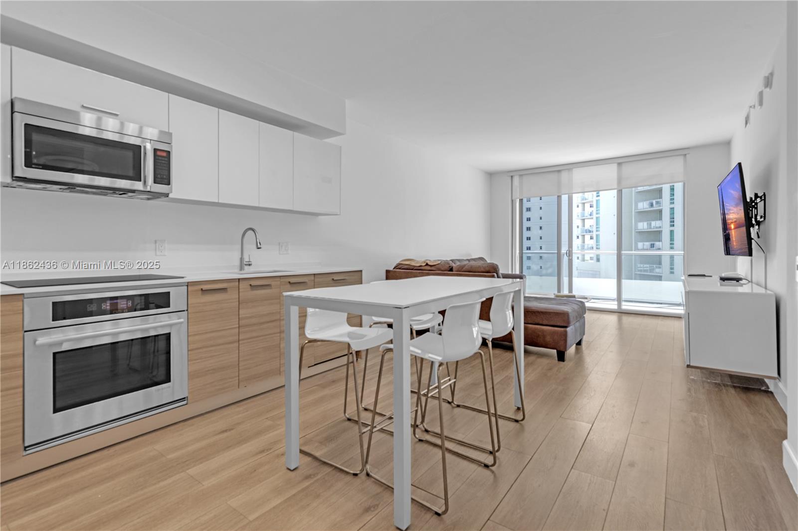 BRICKELLHOUSE CONDO - Residential