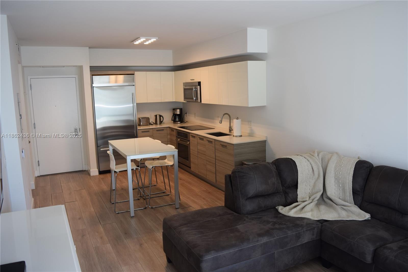 BRICKELLHOUSE CONDO - Residential