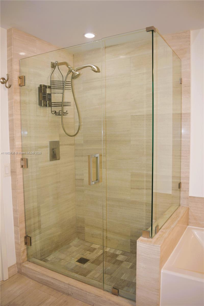 BRICKELLHOUSE CONDO - Residential