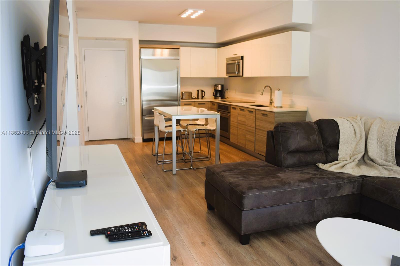 BRICKELLHOUSE CONDO - Residential