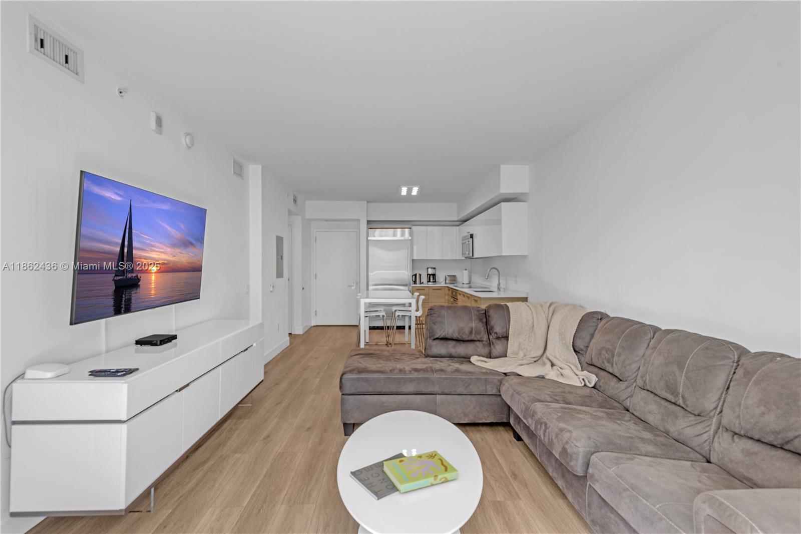 BRICKELLHOUSE CONDO - Residential