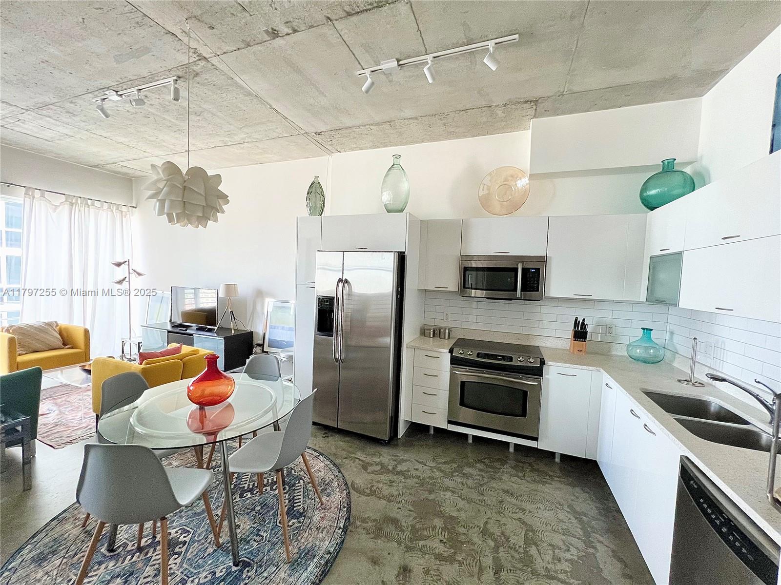 133 Ne 2nd Ave 2403, Miami, Broward County, Florida - 1 Bedrooms  
1 Bathrooms - 