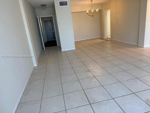 LONDON TOWERS CONDO - Residential