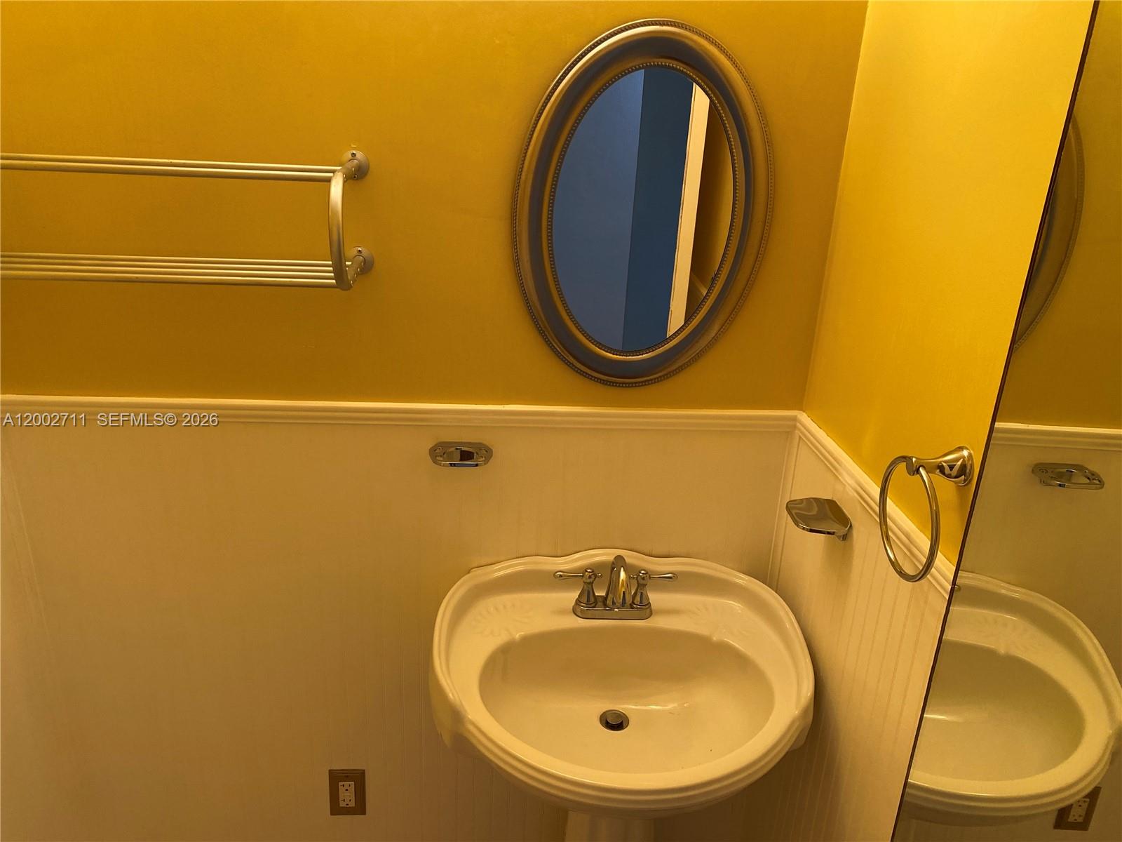 ARROWHEAD CONDO NO III - Residential Lease