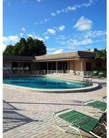 ARROWHEAD CONDO NO III - Residential Lease