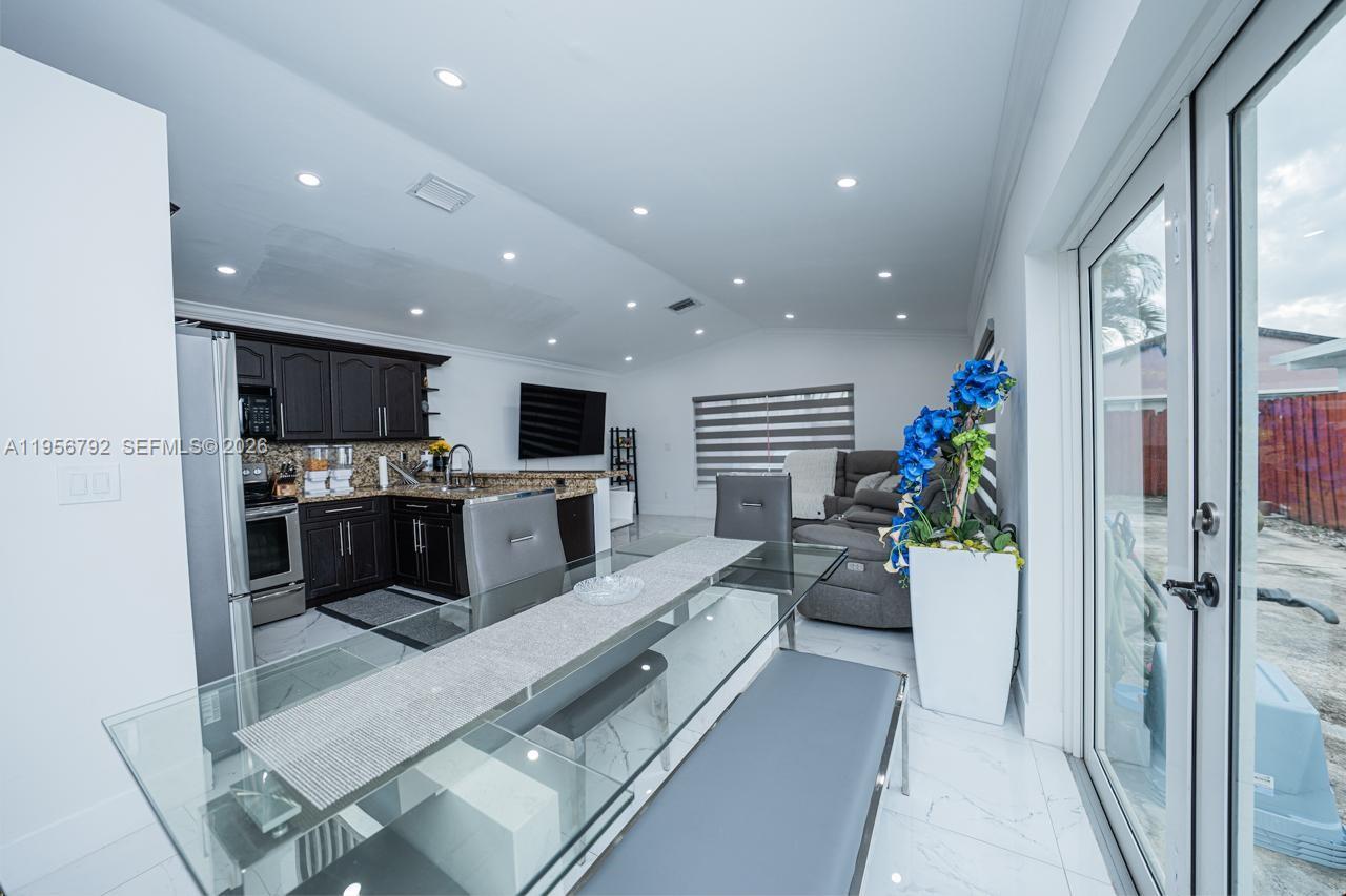 WEITZER SERENA LAKES WEST - Residential