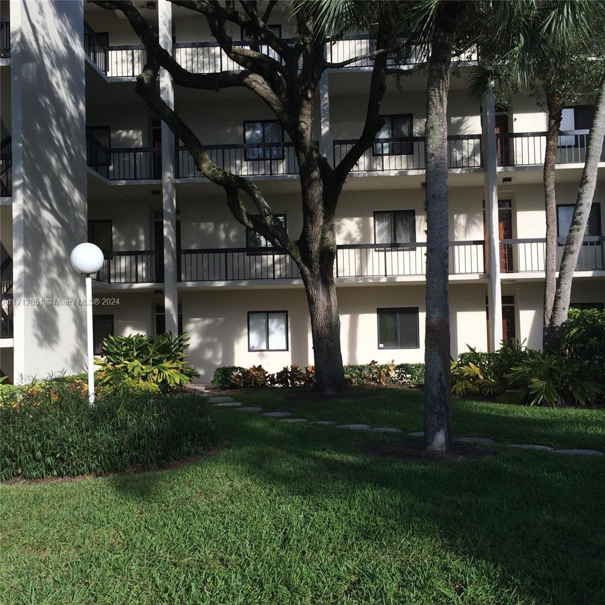 LANDS OF THE PRESIDENT CO - Residential Lease