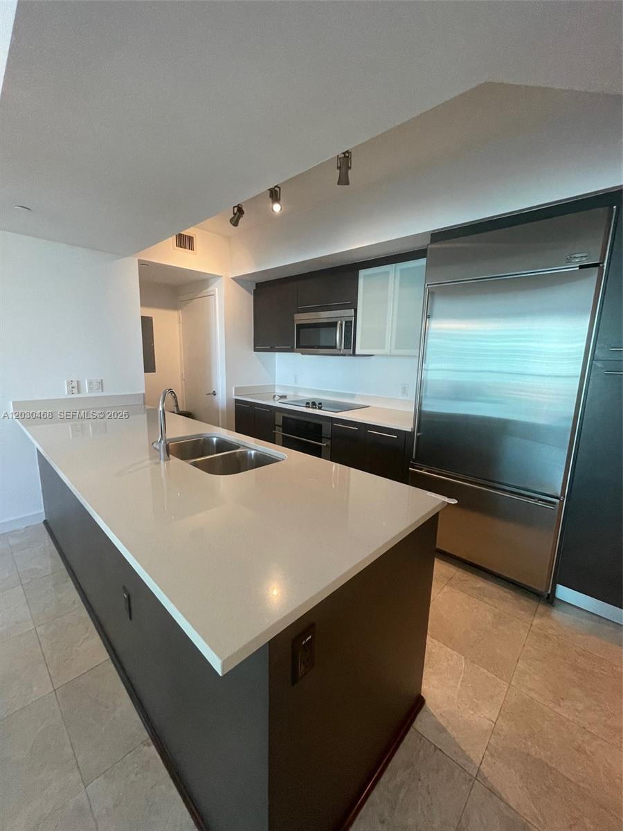 500 Brickell Ave 3105