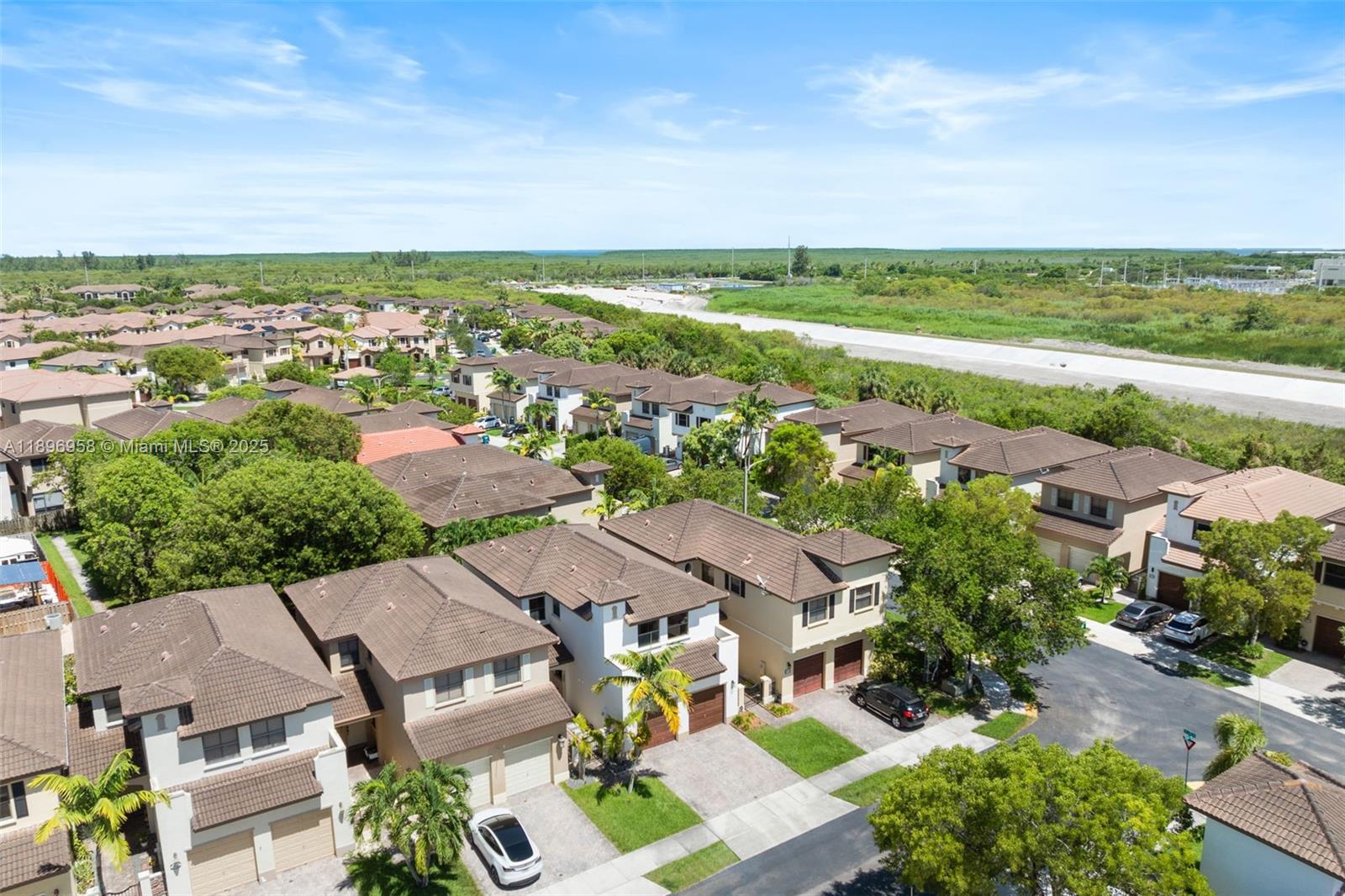 TRELLIS AT BAYSHORE - Residential