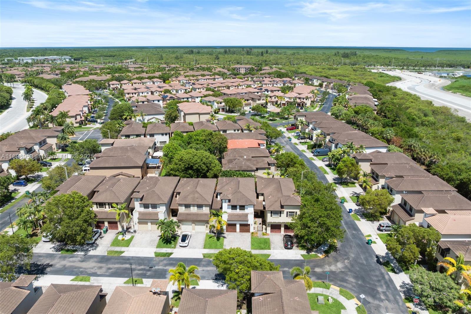 TRELLIS AT BAYSHORE - Residential