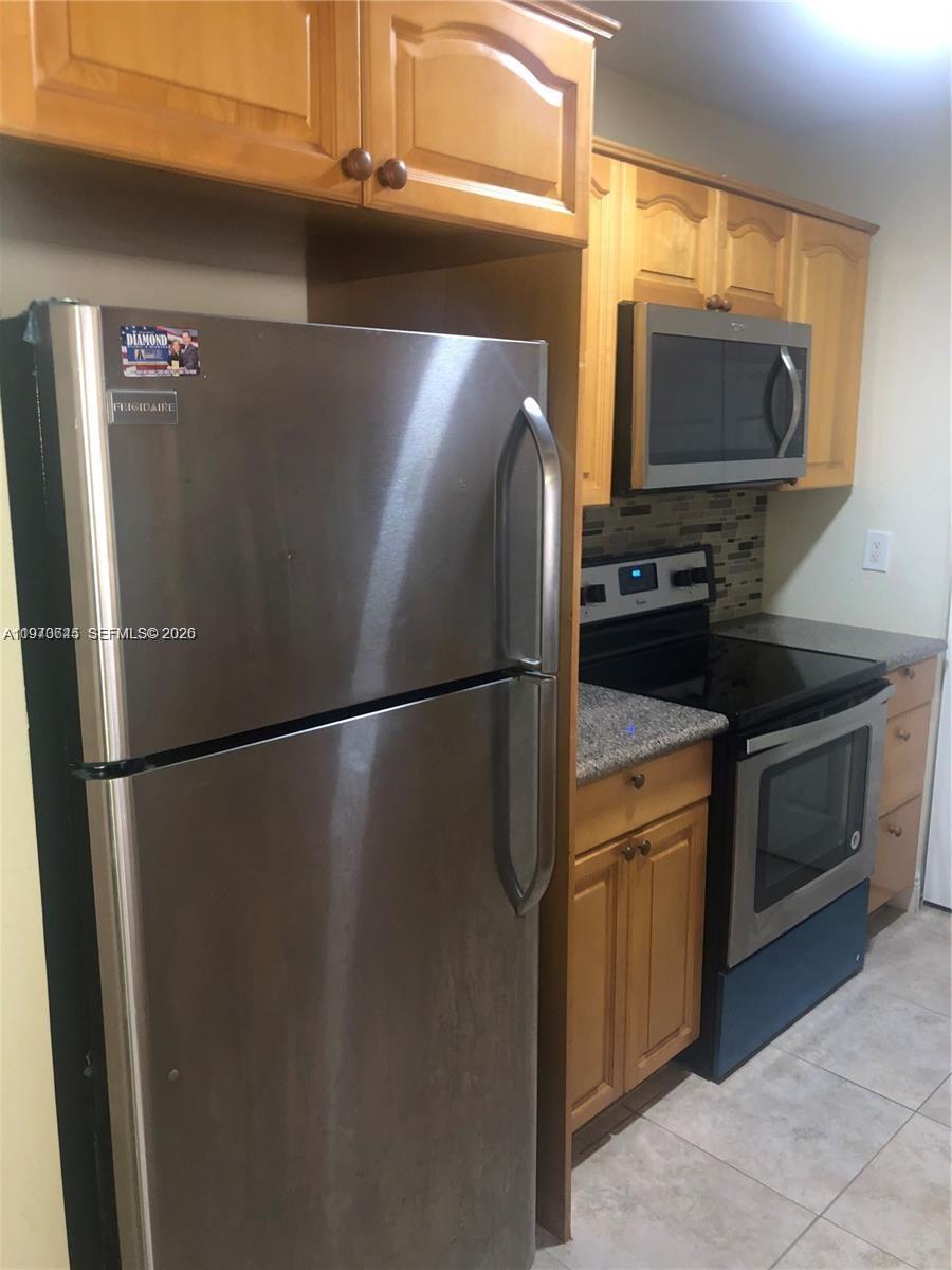 STONEBRIDGE GARDENS SECTI - Residential