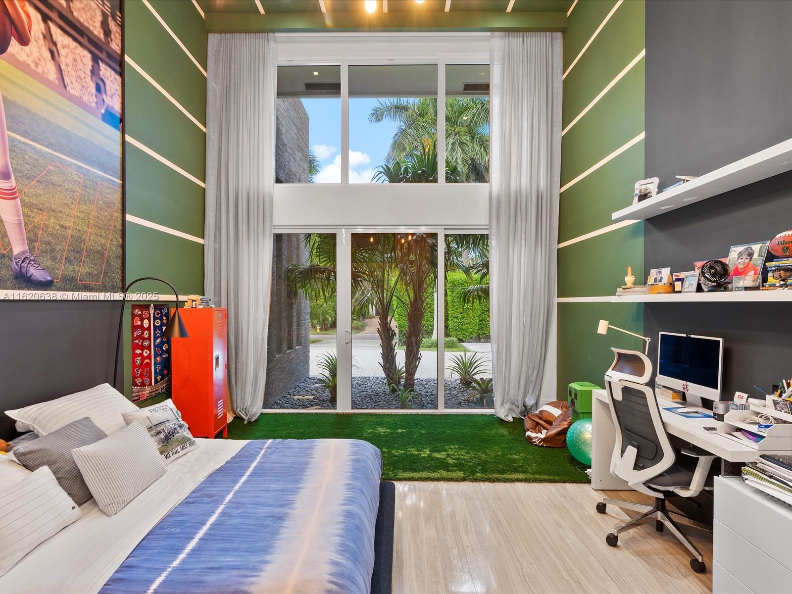 GOLDEN BEACH SEC D - Residential