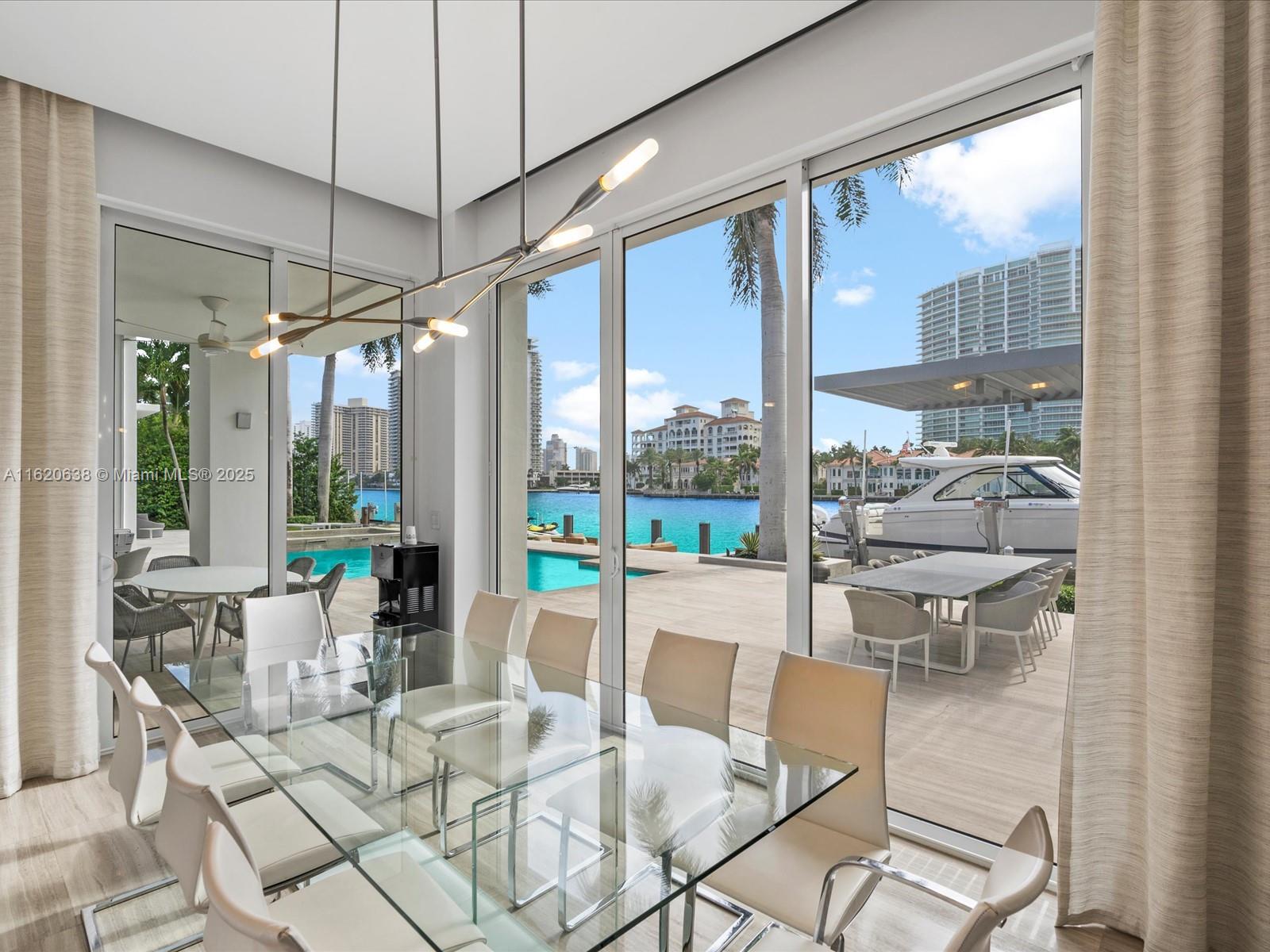GOLDEN BEACH SEC D - Residential