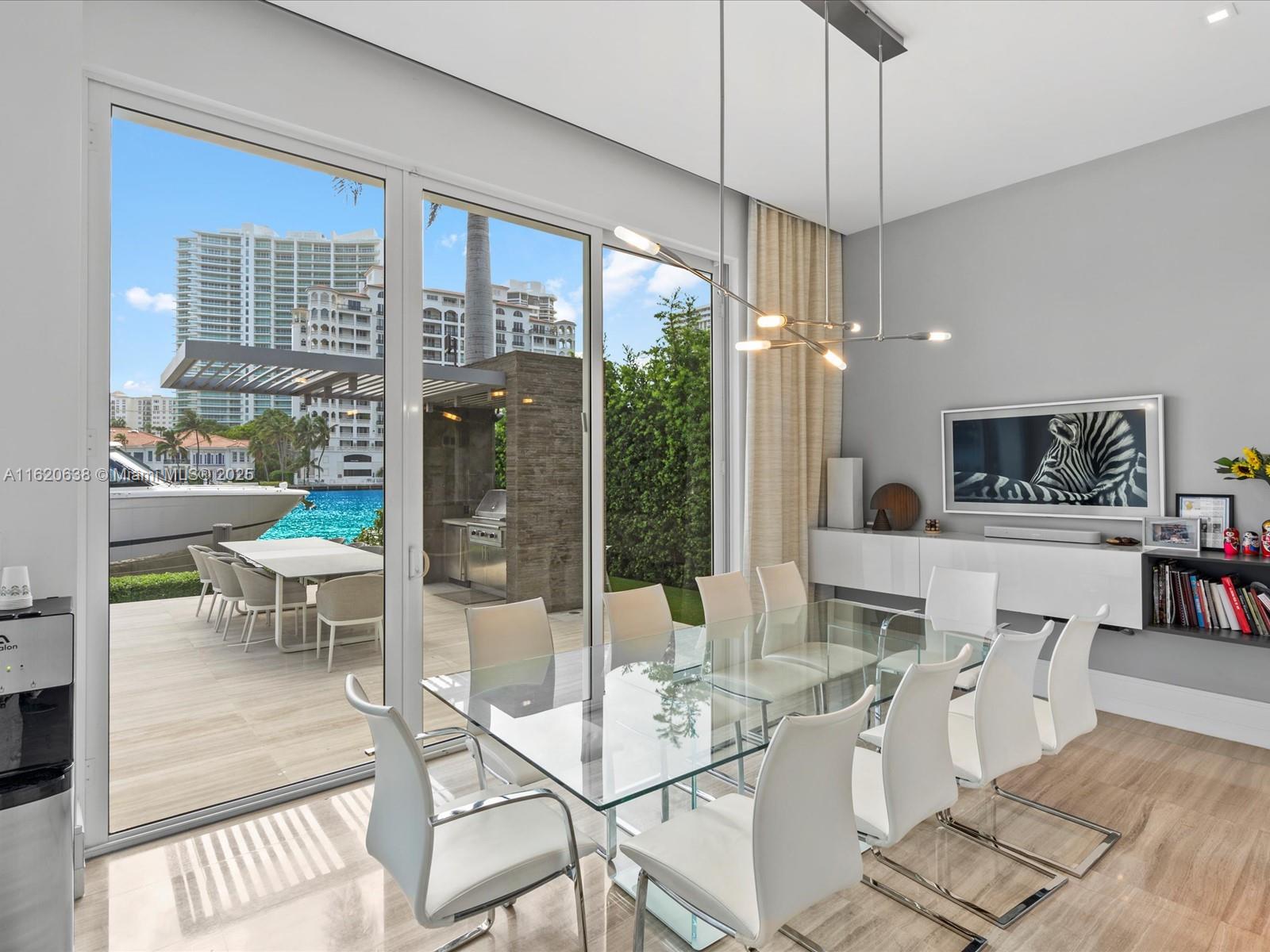 GOLDEN BEACH SEC D - Residential