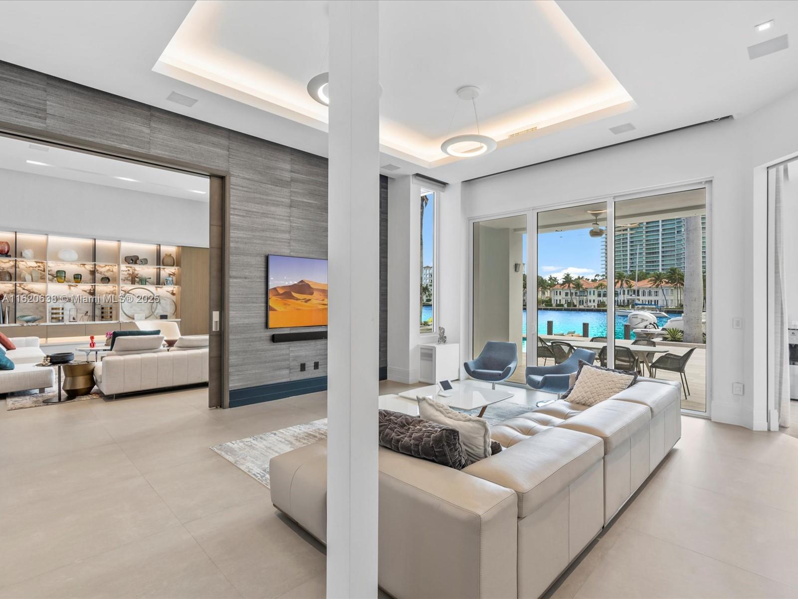 GOLDEN BEACH SEC D - Residential