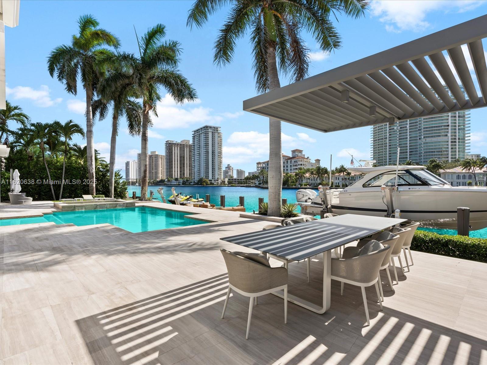 GOLDEN BEACH SEC D - Residential