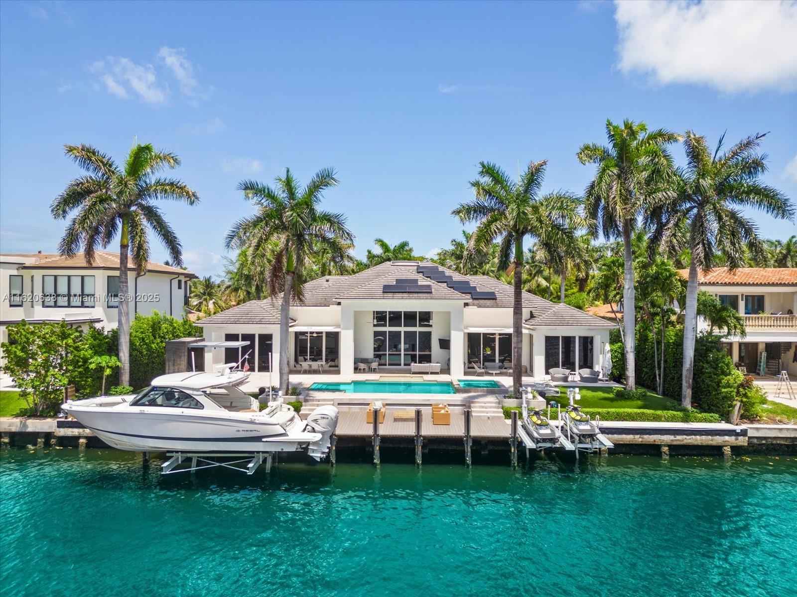 224 S Island Is
