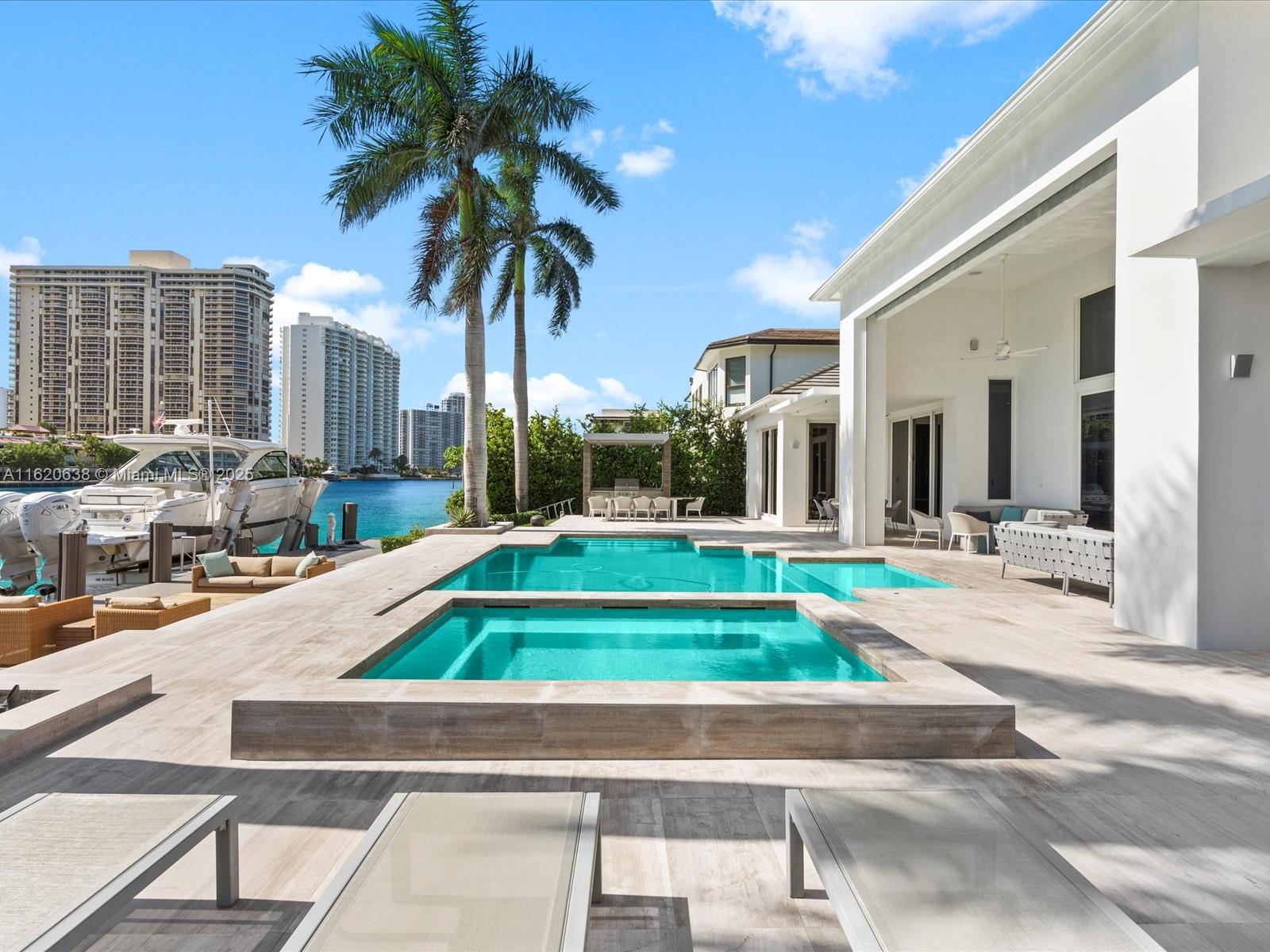 GOLDEN BEACH SEC D - Residential