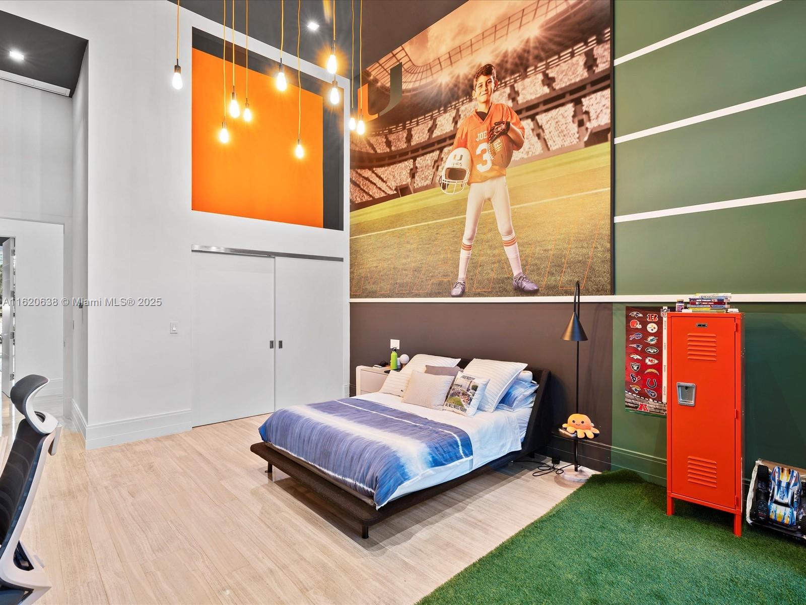 GOLDEN BEACH SEC D - Residential