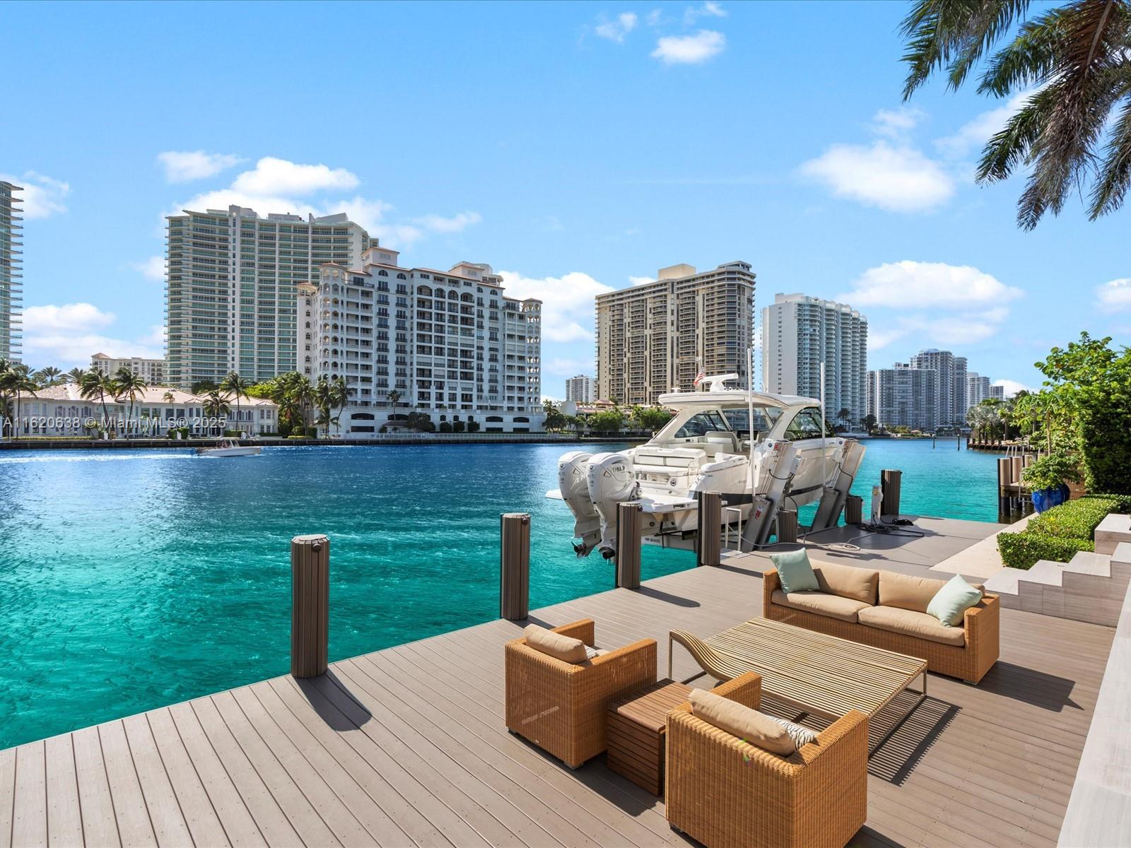 GOLDEN BEACH SEC D - Residential