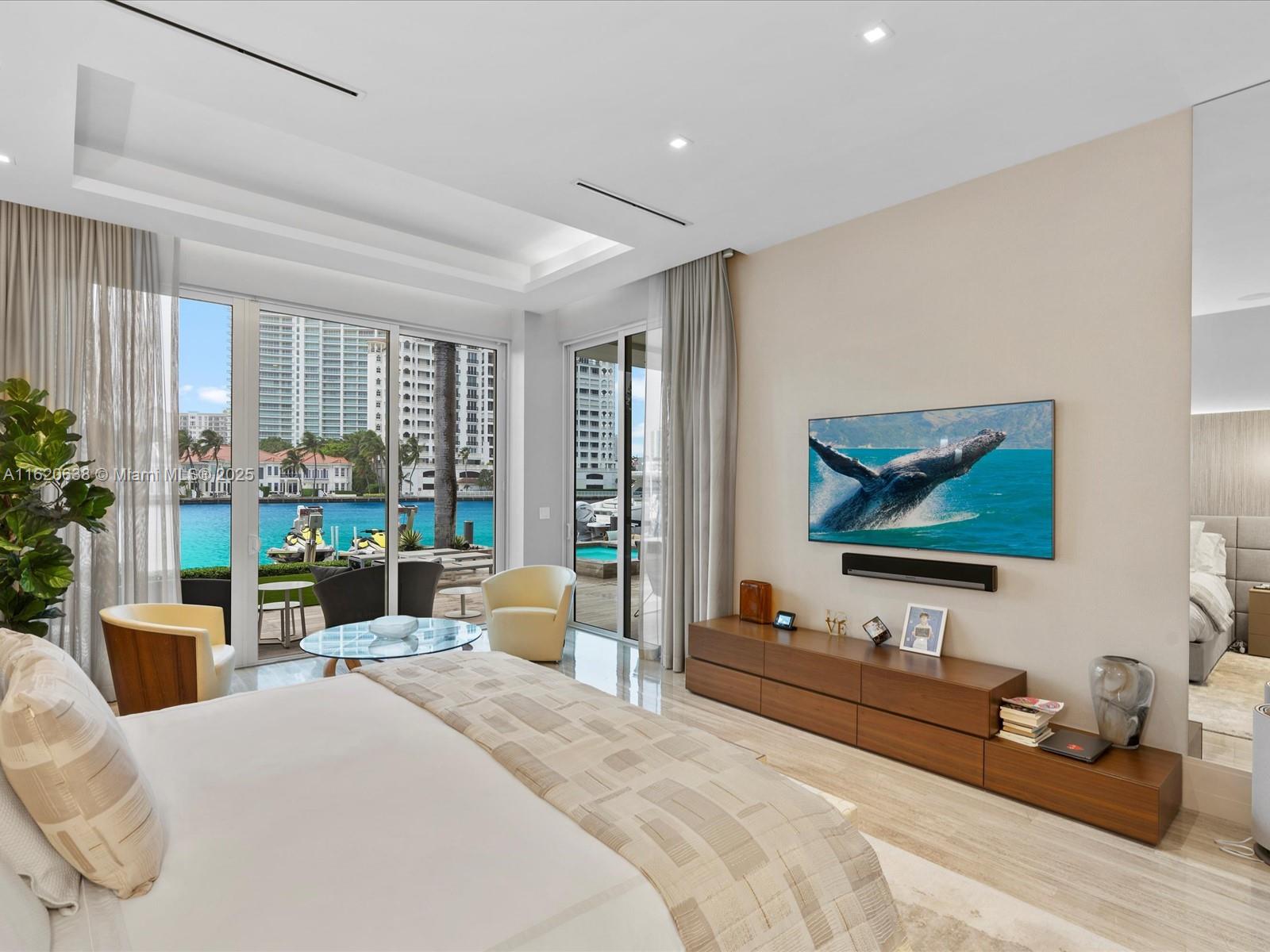 GOLDEN BEACH SEC D - Residential
