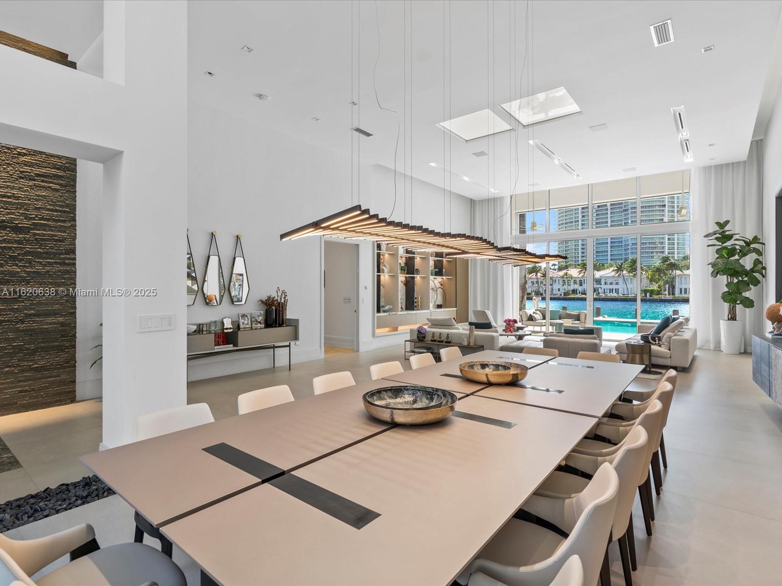 GOLDEN BEACH SEC D - Residential