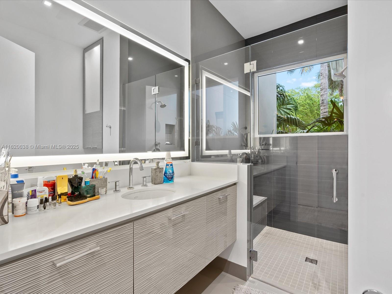 GOLDEN BEACH SEC D - Residential