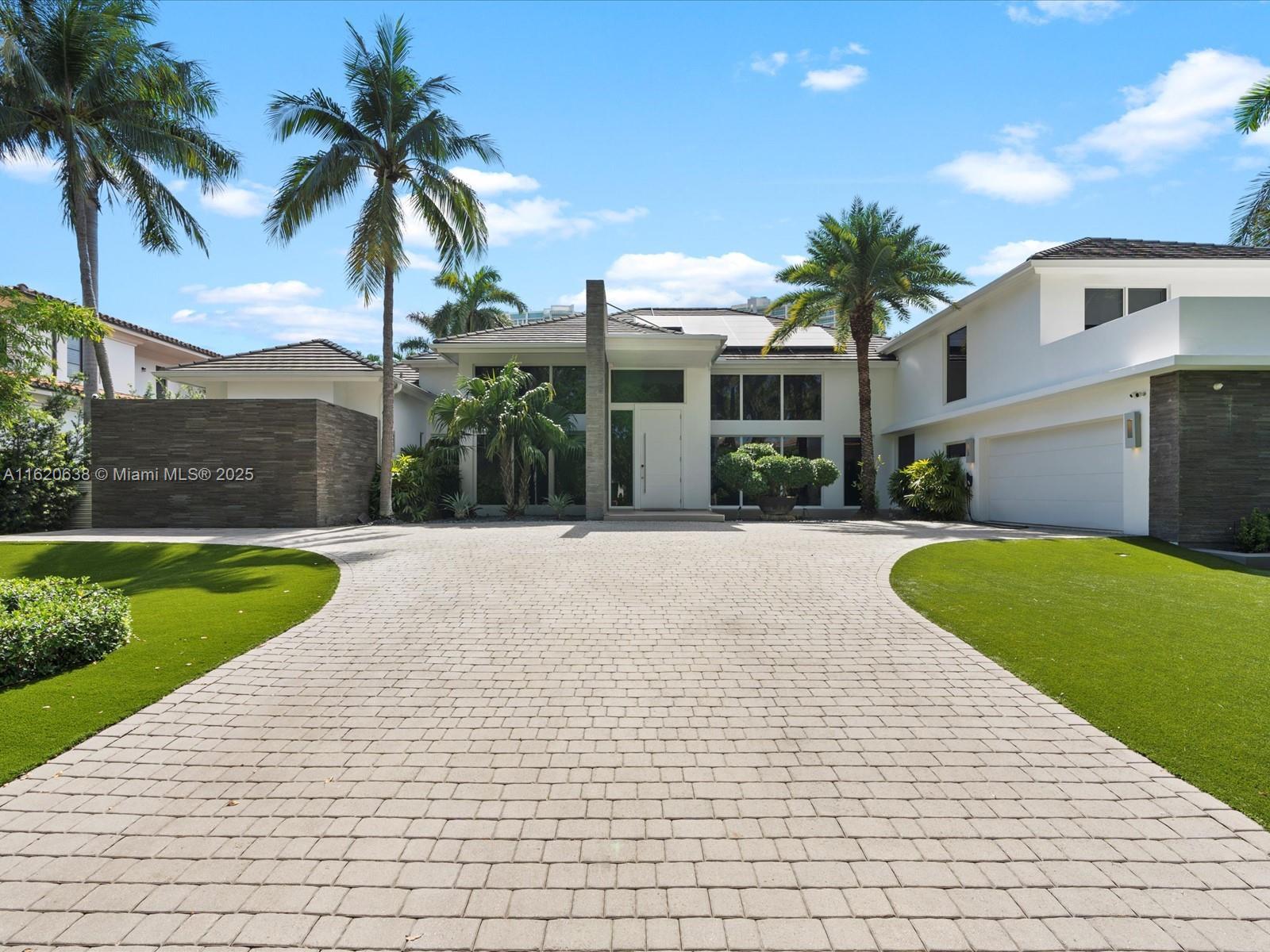 GOLDEN BEACH SEC D - Residential