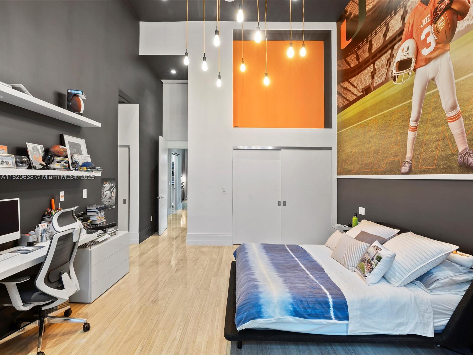 GOLDEN BEACH SEC D - Residential