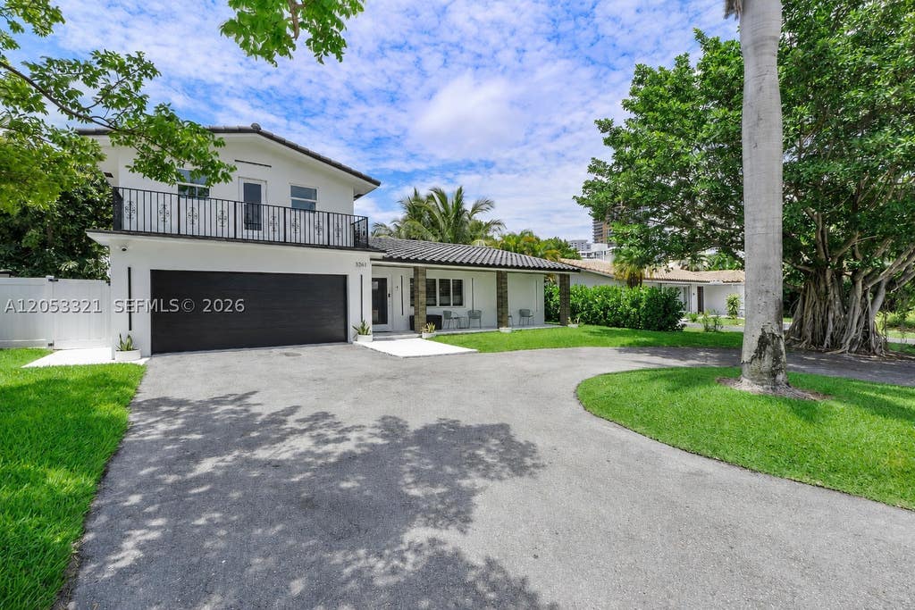 Photo of 3261 Seaward Dr #3261, Lauderdale By The Sea, FL 33062 (MLS # A12053321)