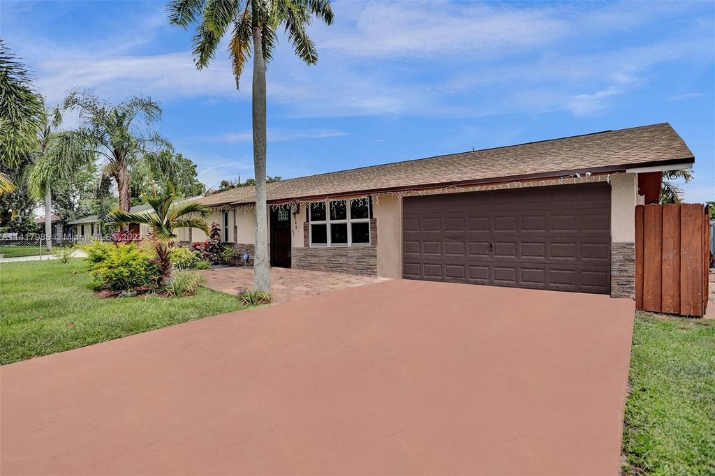 Photo of 3343 Artesian Dr, Lake Worth, FL 33462 (MLS # A11417985)