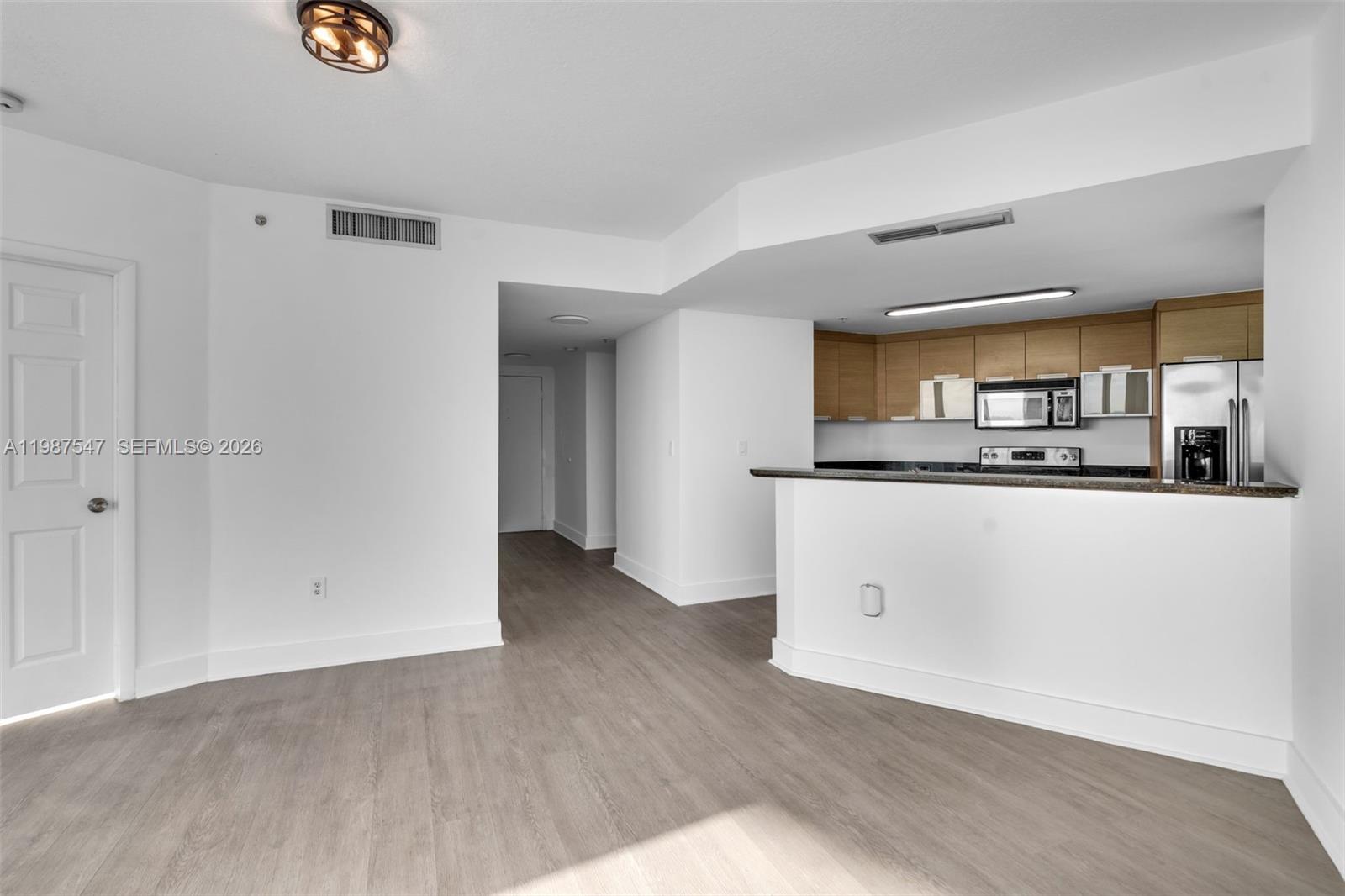 THE BRIDGEWATER CONDO - Residential Lease