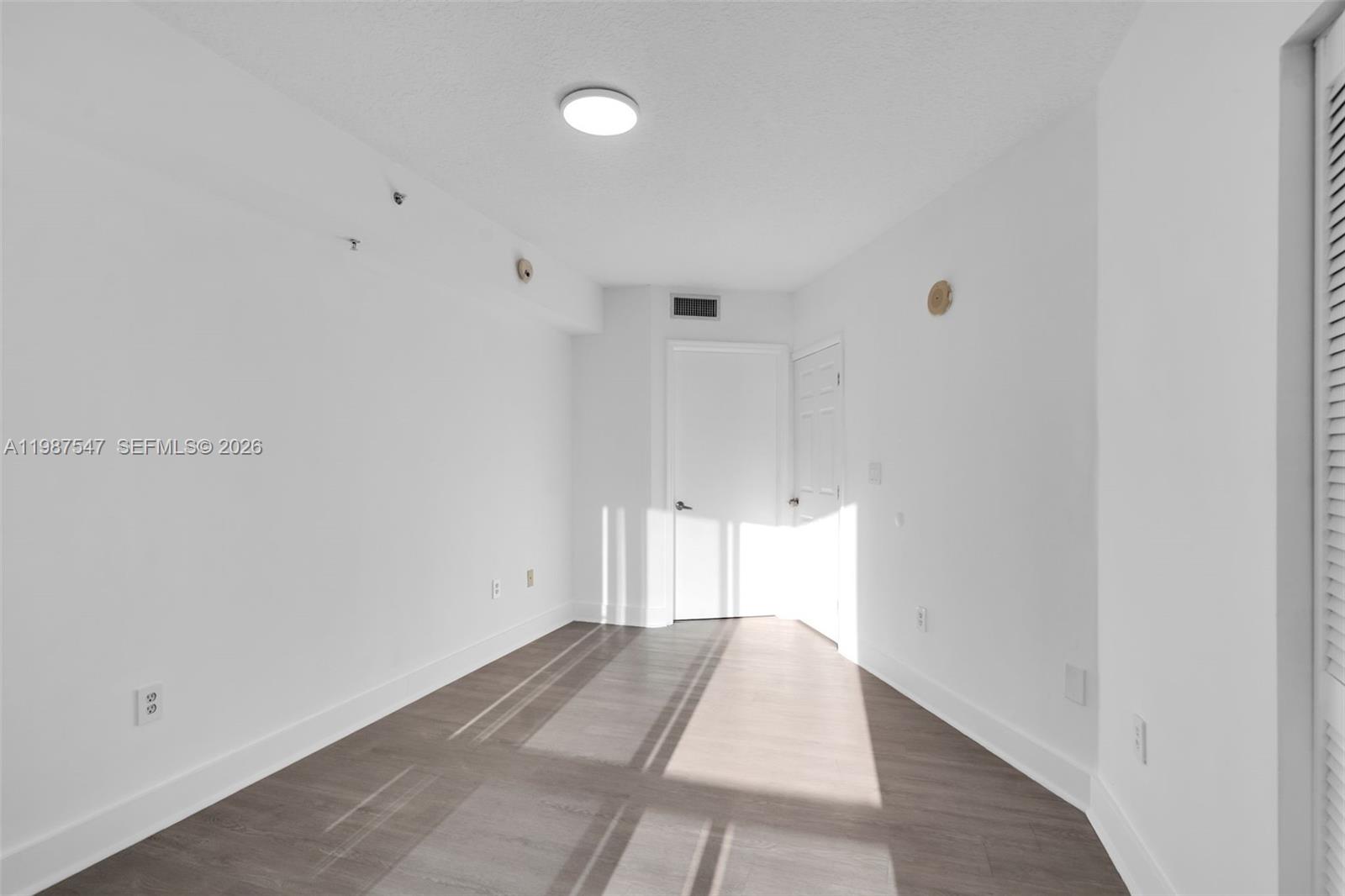 THE BRIDGEWATER CONDO - Residential Lease