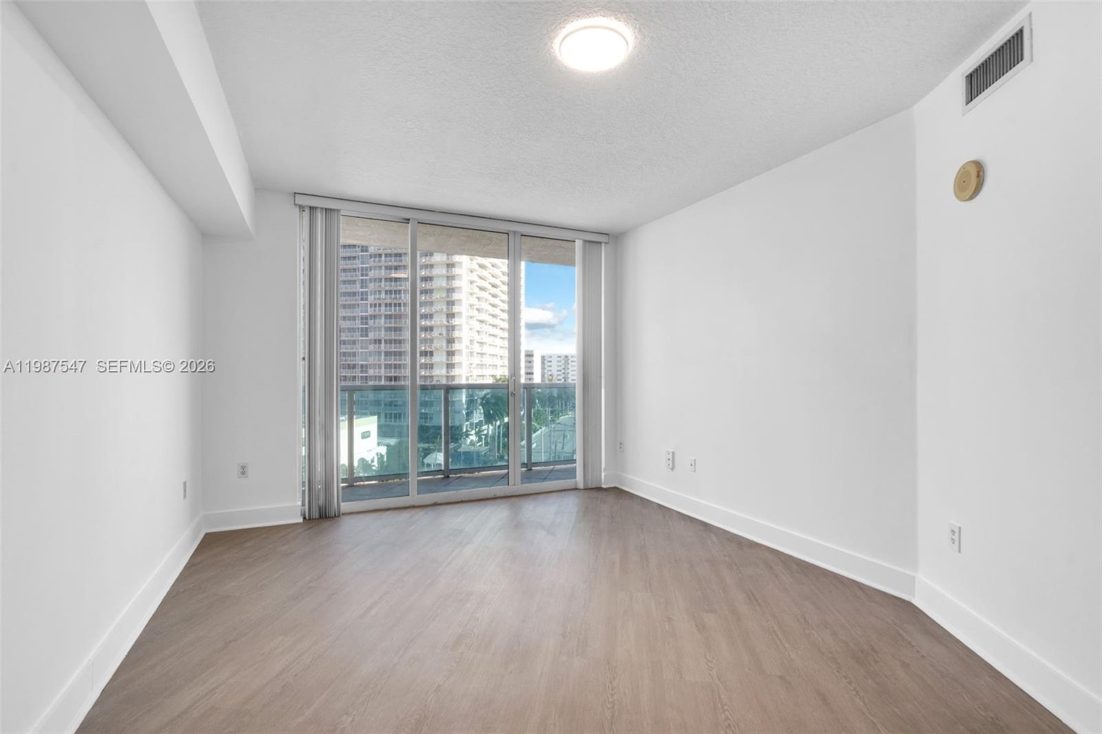 THE BRIDGEWATER CONDO - Residential Lease