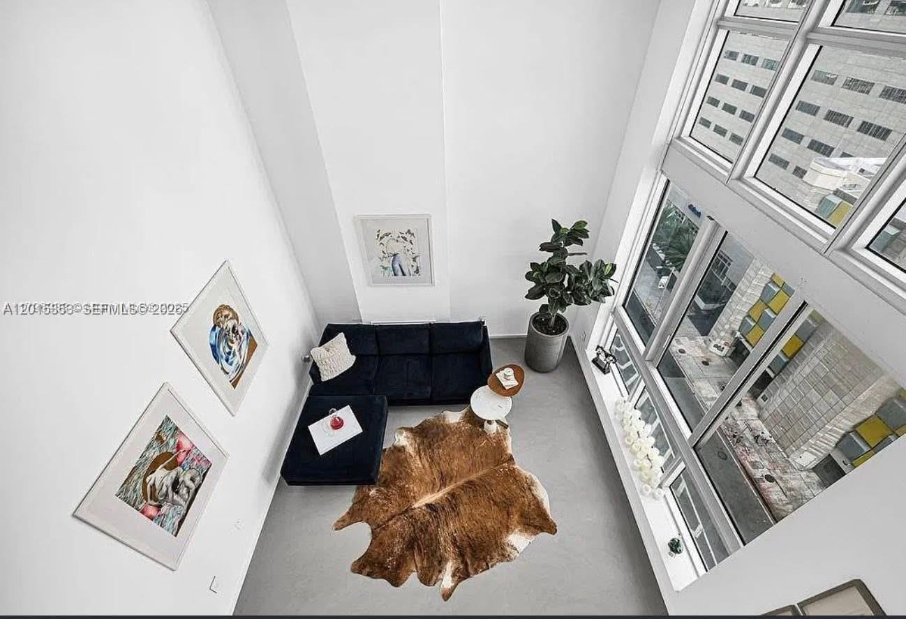 MET 1 CONDO - Residential