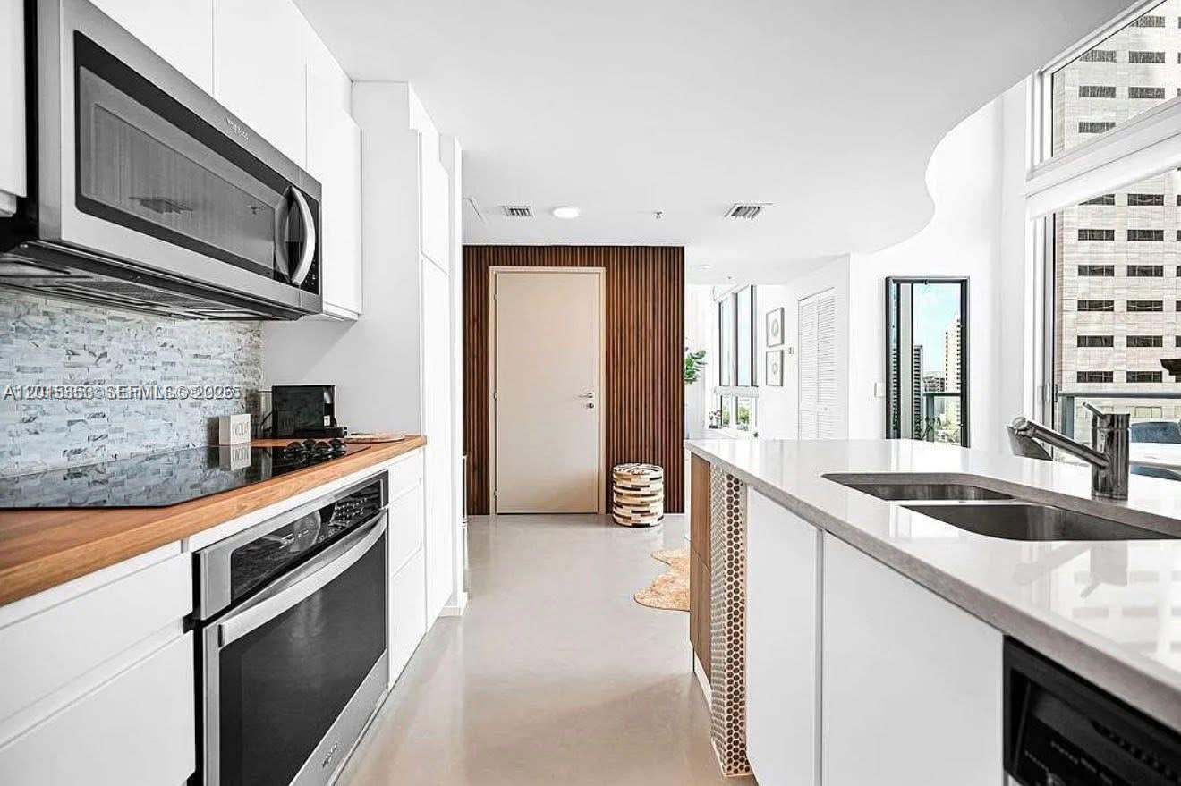 MET 1 CONDO - Residential