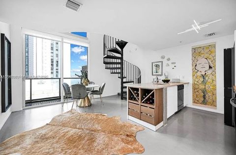 300 S Biscayne Blvd L-1232 Miami FL 33131