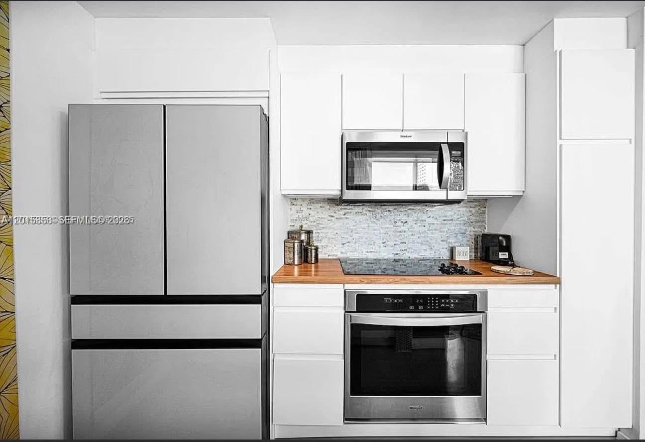 MET 1 CONDO - Residential