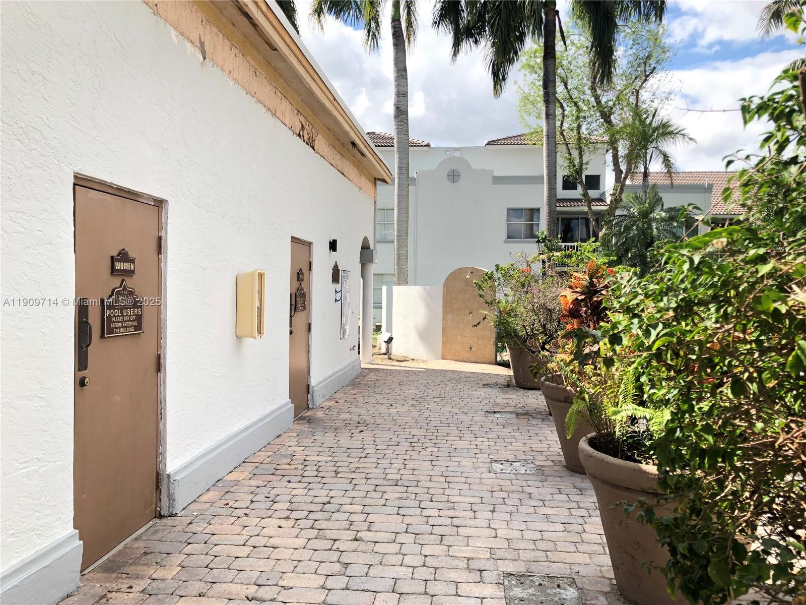 THE GREENS AT DORAL CONDO - Residential Lease